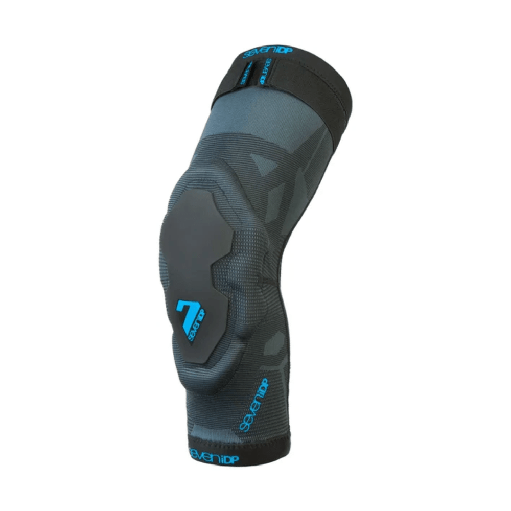 7iDP Project Knee Guards Black - Medium Pair - Amego Electric Vehicles