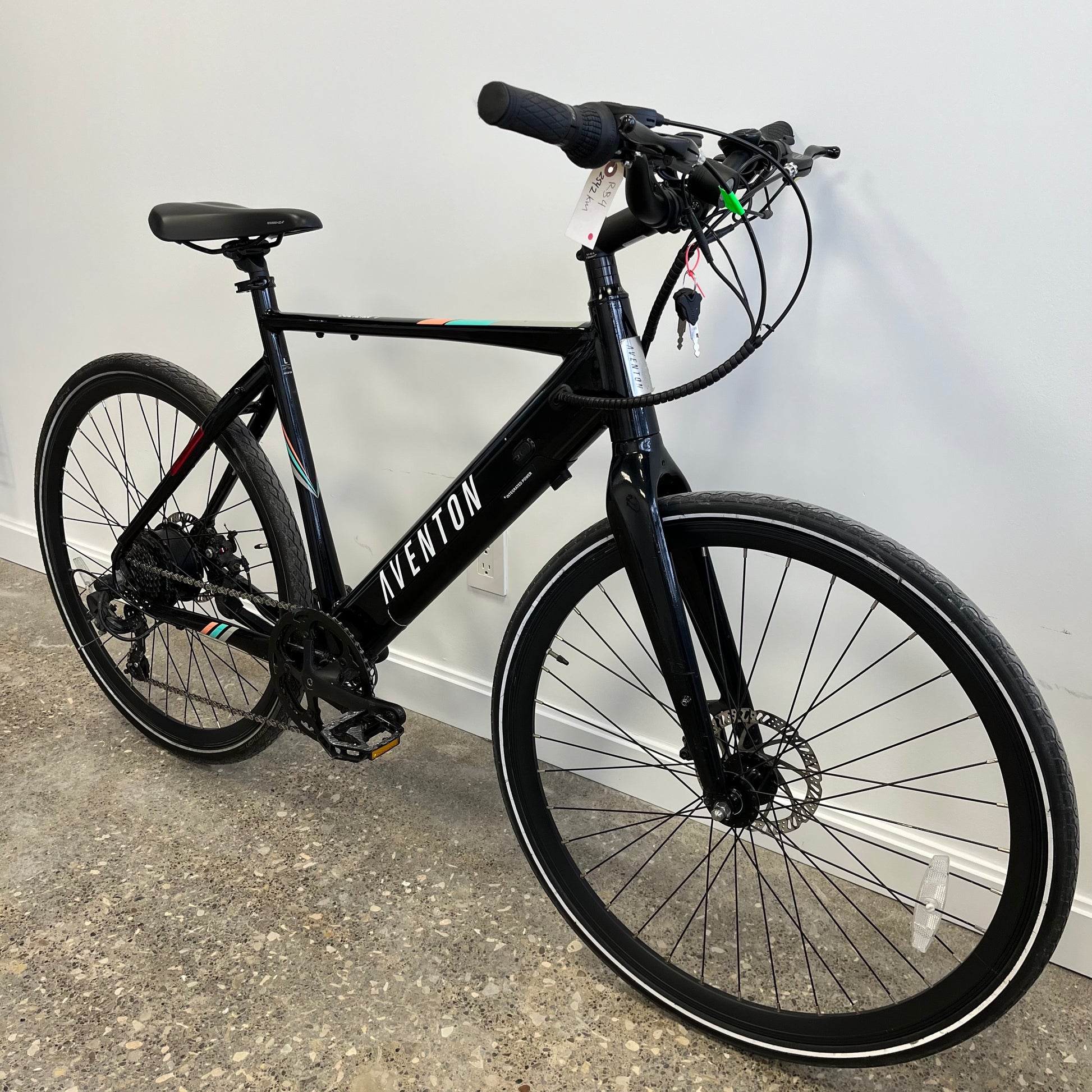 Aventon Soltera 7 Black Large DEMO 2542kms WO 22163 - Amego Electric Vehicles